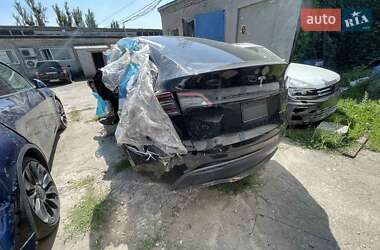 Внедорожник / Кроссовер Tesla Model Y 2021 в 