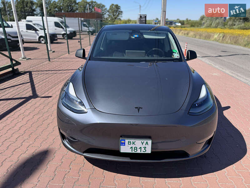 Внедорожник / Кроссовер Tesla Model Y 2022 в Ровно