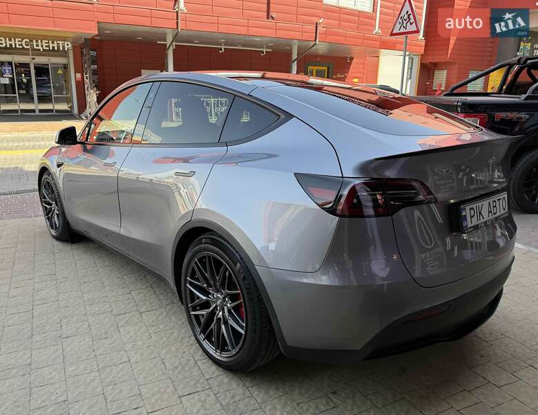 Внедорожник / Кроссовер Tesla Model Y 2023 в Львове