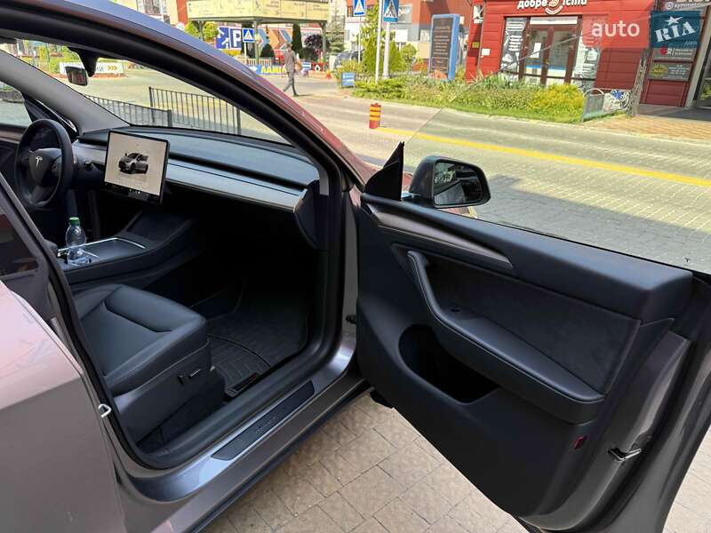 Внедорожник / Кроссовер Tesla Model Y 2023 в Львове