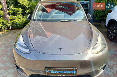 Внедорожник / Кроссовер Tesla Model Y 2021 в 