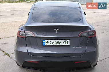 Позашляховик / Кросовер Tesla Model Y 2022 в 