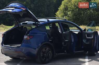Внедорожник / Кроссовер Tesla Model Y 2021 в 