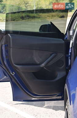 Внедорожник / Кроссовер Tesla Model Y 2021 в 