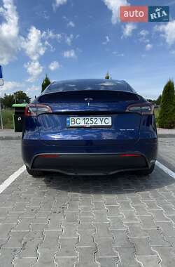 Позашляховик / Кросовер Tesla Model Y 2023 в 