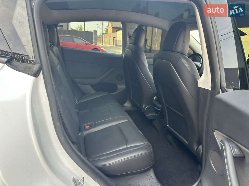 Внедорожник / Кроссовер Tesla Model Y 2022 в Киеве