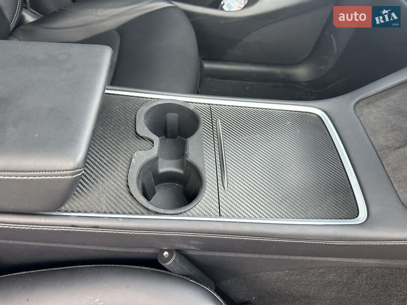 Внедорожник / Кроссовер Tesla Model Y 2022 в Киеве