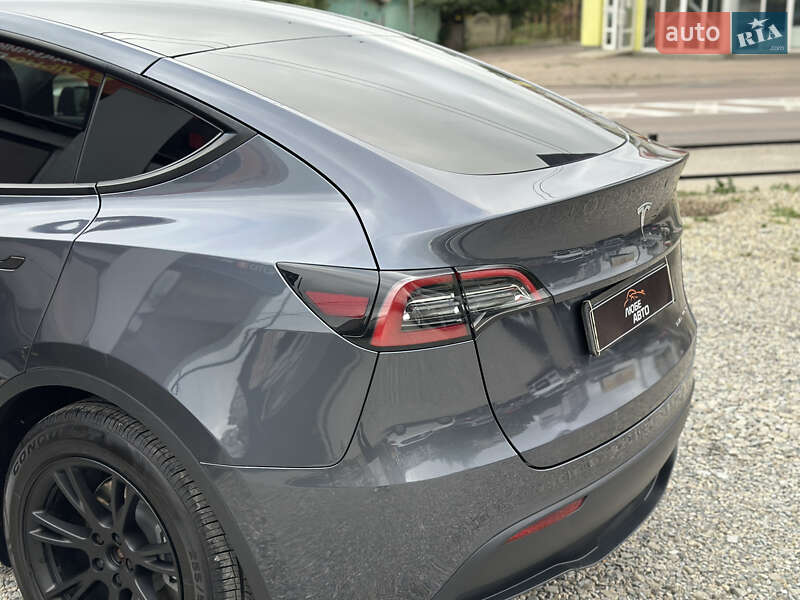 Позашляховик / Кросовер Tesla Model Y 2022 в Івано-Франківську