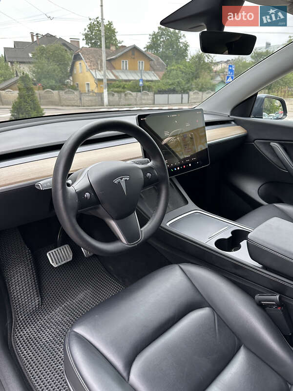 Позашляховик / Кросовер Tesla Model Y 2022 в Івано-Франківську
