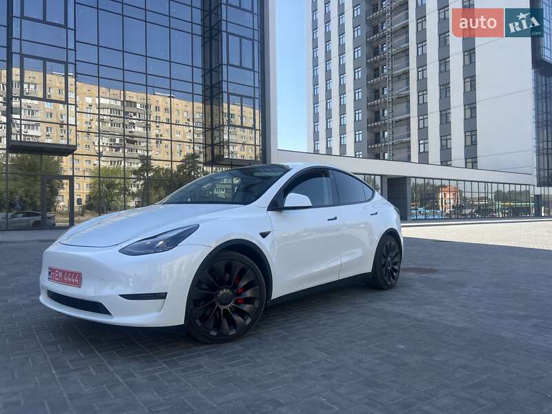 Внедорожник / Кроссовер Tesla Model Y 2021 в 