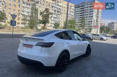 Внедорожник / Кроссовер Tesla Model Y 2021 в 
