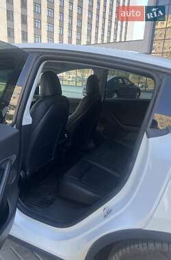 Внедорожник / Кроссовер Tesla Model Y 2021 в 