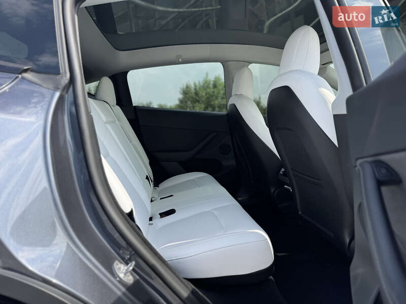 Позашляховик / Кросовер Tesla Model Y 2022 в Києві