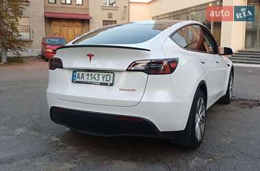 Внедорожник / Кроссовер Tesla Model Y 2023 в 