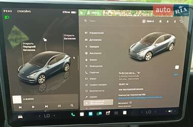 Позашляховик / Кросовер Tesla Model Y 2024 в 