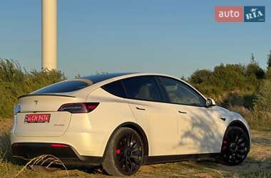 Позашляховик / Кросовер Tesla Model Y 2023 в 