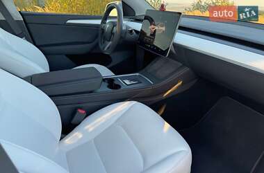 Позашляховик / Кросовер Tesla Model Y 2023 в 
