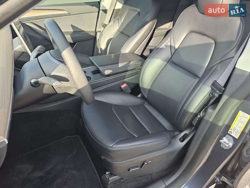 Позашляховик / Кросовер Tesla Model Y 2023 в Дніпрі