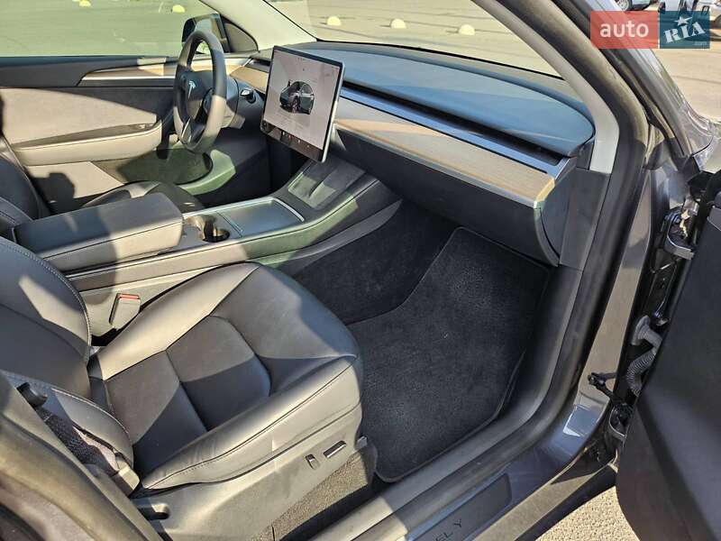 Позашляховик / Кросовер Tesla Model Y 2023 в Дніпрі