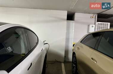 Внедорожник / Кроссовер Tesla Model Y 2024 в 