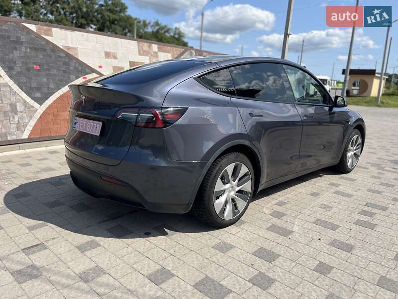 Внедорожник / Кроссовер Tesla Model Y 2021 в Ровно