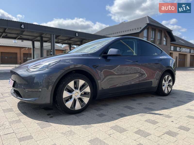 Внедорожник / Кроссовер Tesla Model Y 2021 в Ровно