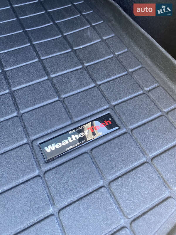 Внедорожник / Кроссовер Tesla Model Y 2023 в Киеве фото 42 Внедорожник / Кроссовер Tesla Model Y 2023 в Киеве