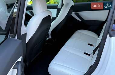 Внедорожник / Кроссовер Tesla Model Y 2022 в 