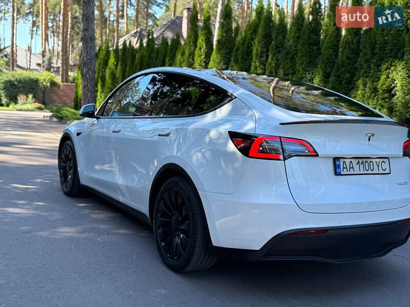 Позашляховик / Кросовер Tesla Model Y 2022 в Бучі