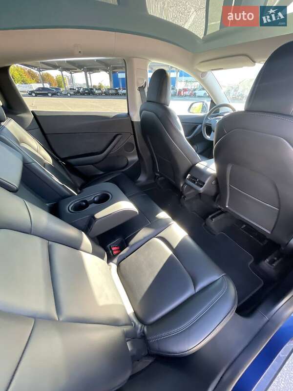 Внедорожник / Кроссовер Tesla Model Y 2021 в Киеве