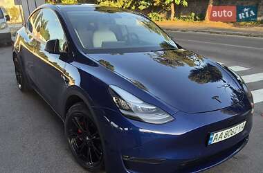 Позашляховик / Кросовер Tesla Model Y 2021 в 