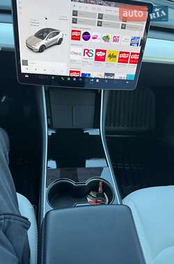 Внедорожник / Кроссовер Tesla Model Y 2020 в 