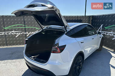 Внедорожник / Кроссовер Tesla Model Y 2021 в 
