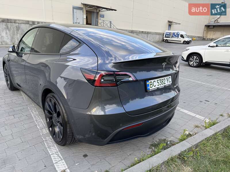 Позашляховик / Кросовер Tesla Model Y 2022 в Львові