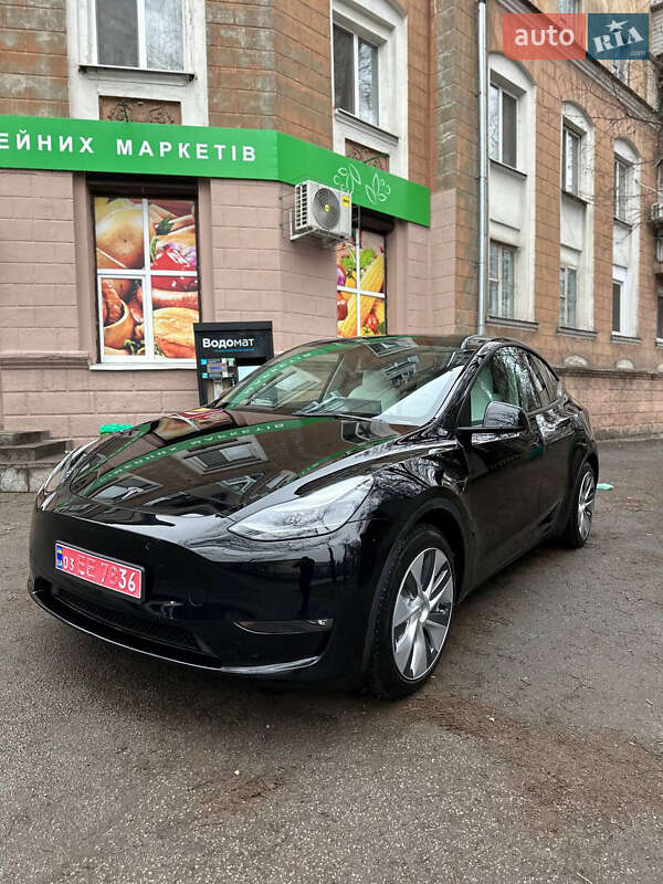 Внедорожник / Кроссовер Tesla Model Y 2023 в 