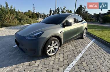 Внедорожник / Кроссовер Tesla Model Y 2024 в 