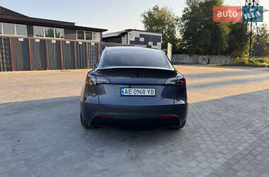 Позашляховик / Кросовер Tesla Model Y 2023 в 