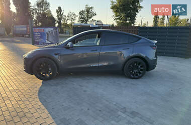 Позашляховик / Кросовер Tesla Model Y 2023 в 