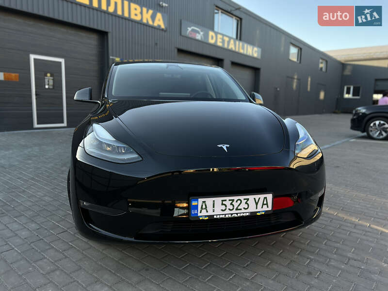 Tesla Model Y 2023