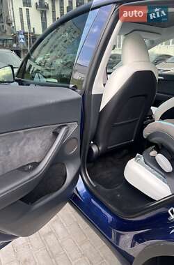Позашляховик / Кросовер Tesla Model Y 2023 в 
