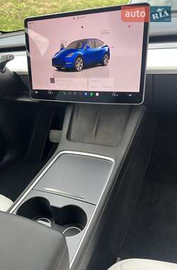Позашляховик / Кросовер Tesla Model Y 2023 в 