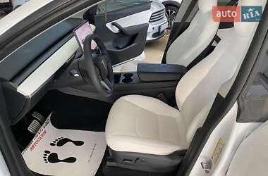 Позашляховик / Кросовер Tesla Model Y 2021 в 
