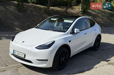 Внедорожник / Кроссовер Tesla Model Y 2024 в 