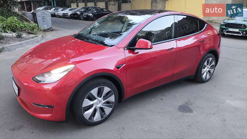 Tesla Model Y 2021