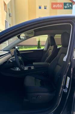 Внедорожник / Кроссовер Tesla Model Y 2024 в 
