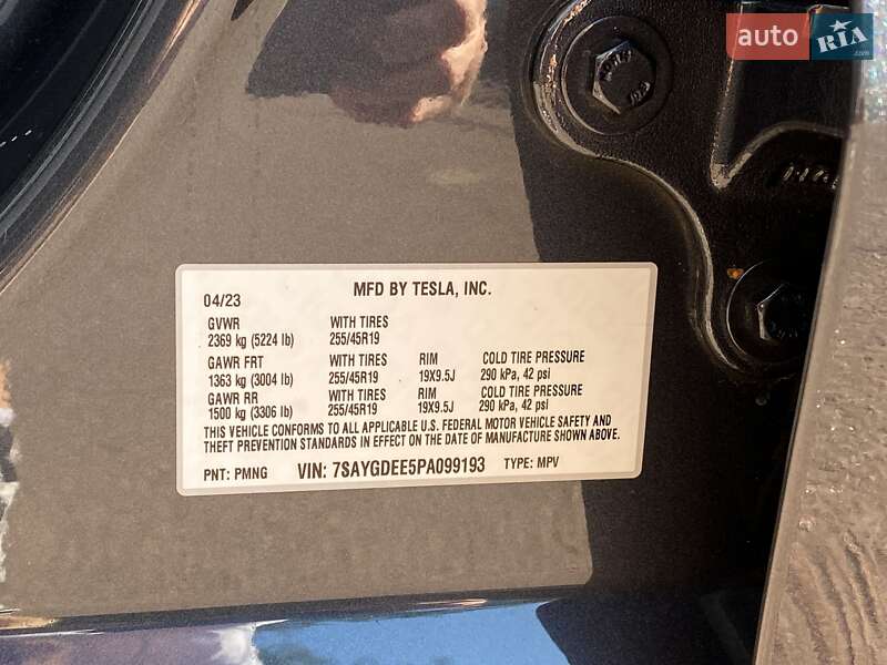 Позашляховик / Кросовер Tesla Model Y 2023 в Києві