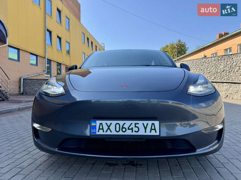 Tesla Model Y 2021