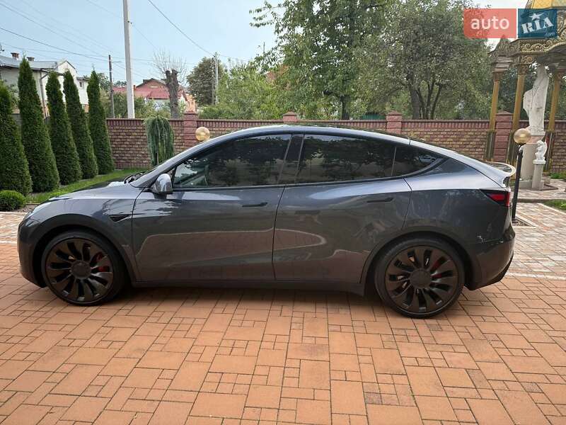Внедорожник / Кроссовер Tesla Model Y 2021 в Стрые