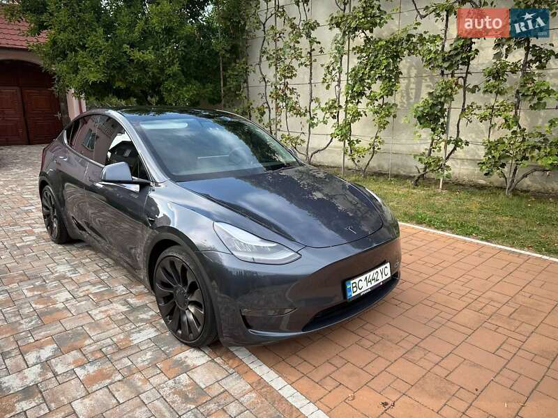 Внедорожник / Кроссовер Tesla Model Y 2021 в Стрые