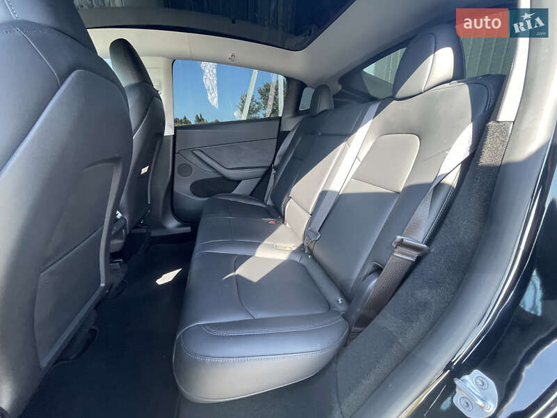 Позашляховик / Кросовер Tesla Model Y 2024 в Львові